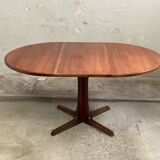 Scandinavian extendable round table in teak Gudme edition