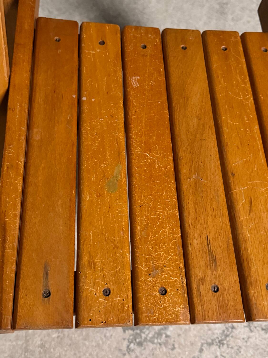 04 folding chairs 1970s