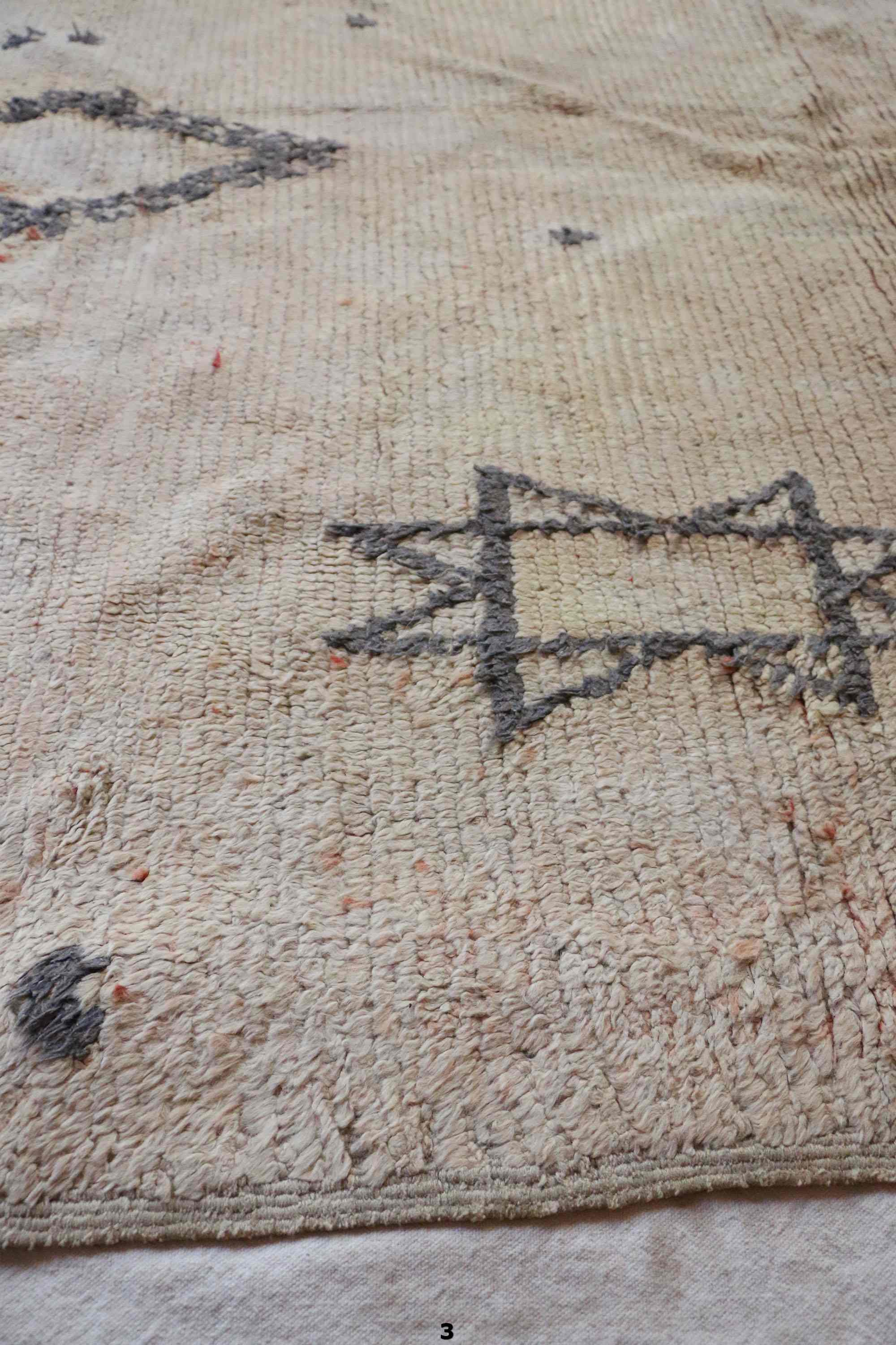 Moroccan tribal carpet - 152 x 277 cm