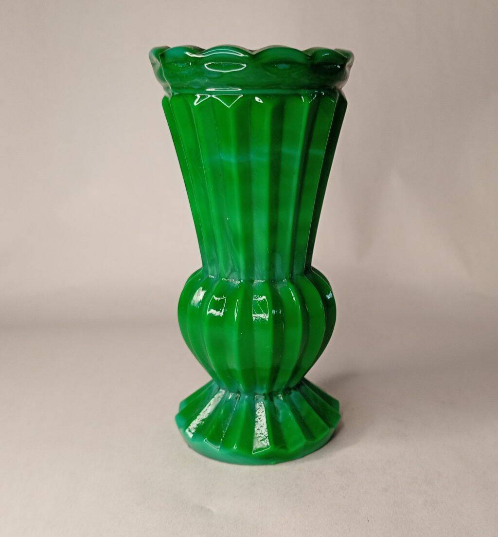 Vase en verre malachite bohémien tchèque