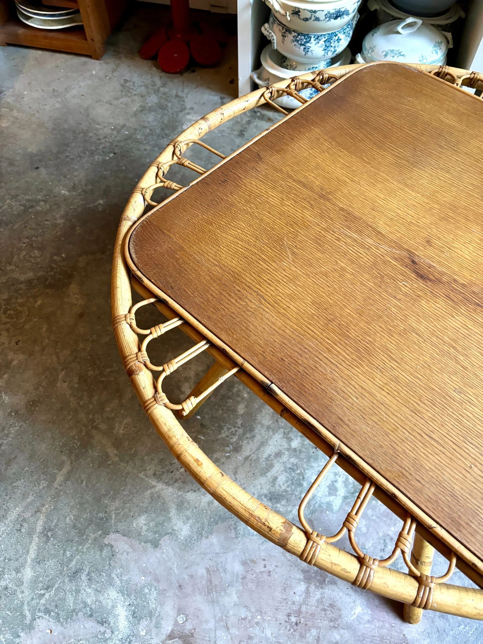 Wood and rattan coffee table, 1960s ⌀ 85 cm