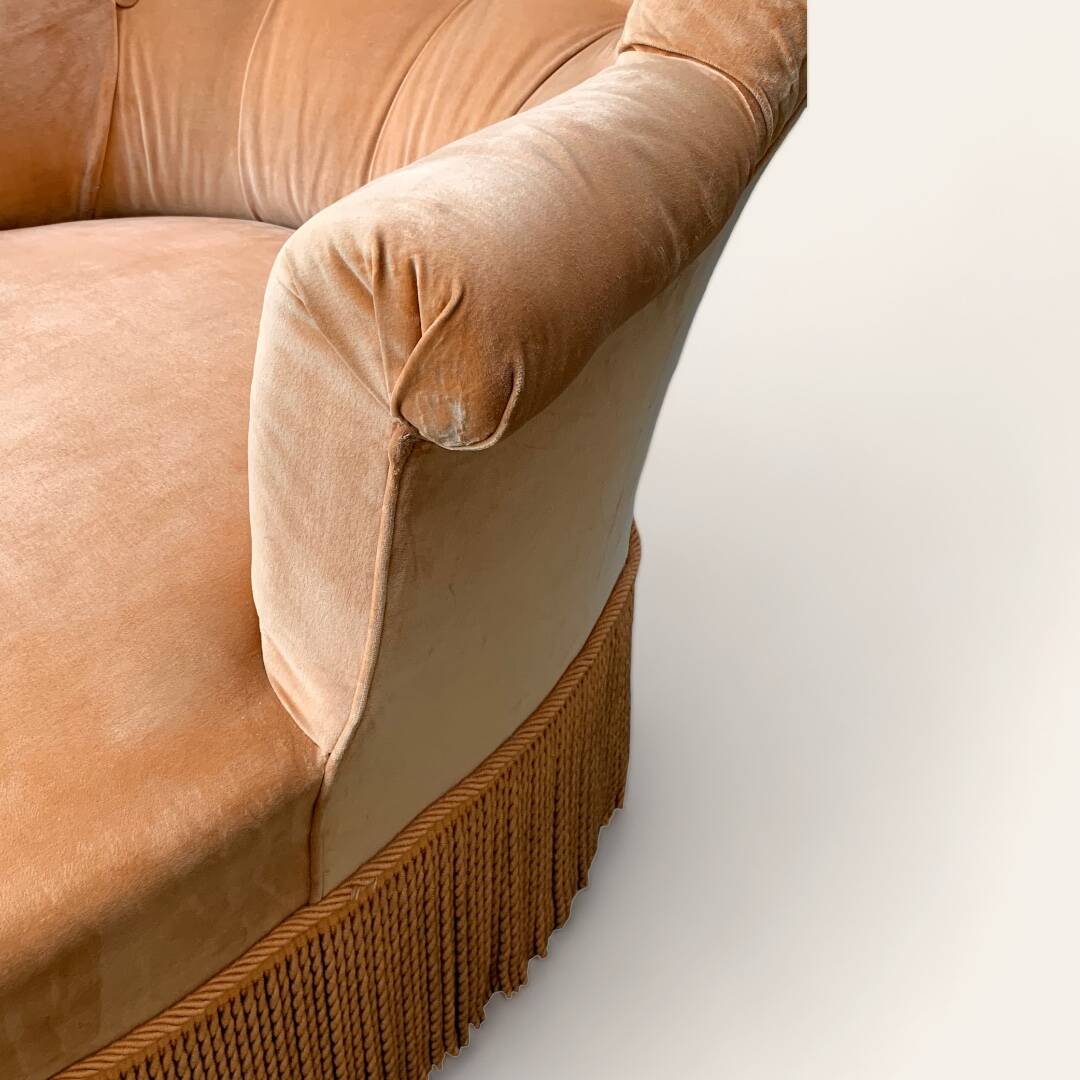 Napoleon III toad daybed in padded velvet 1950