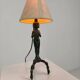 Belle lampe de table en bronze représentant une dame égyptienne, XXe siècle