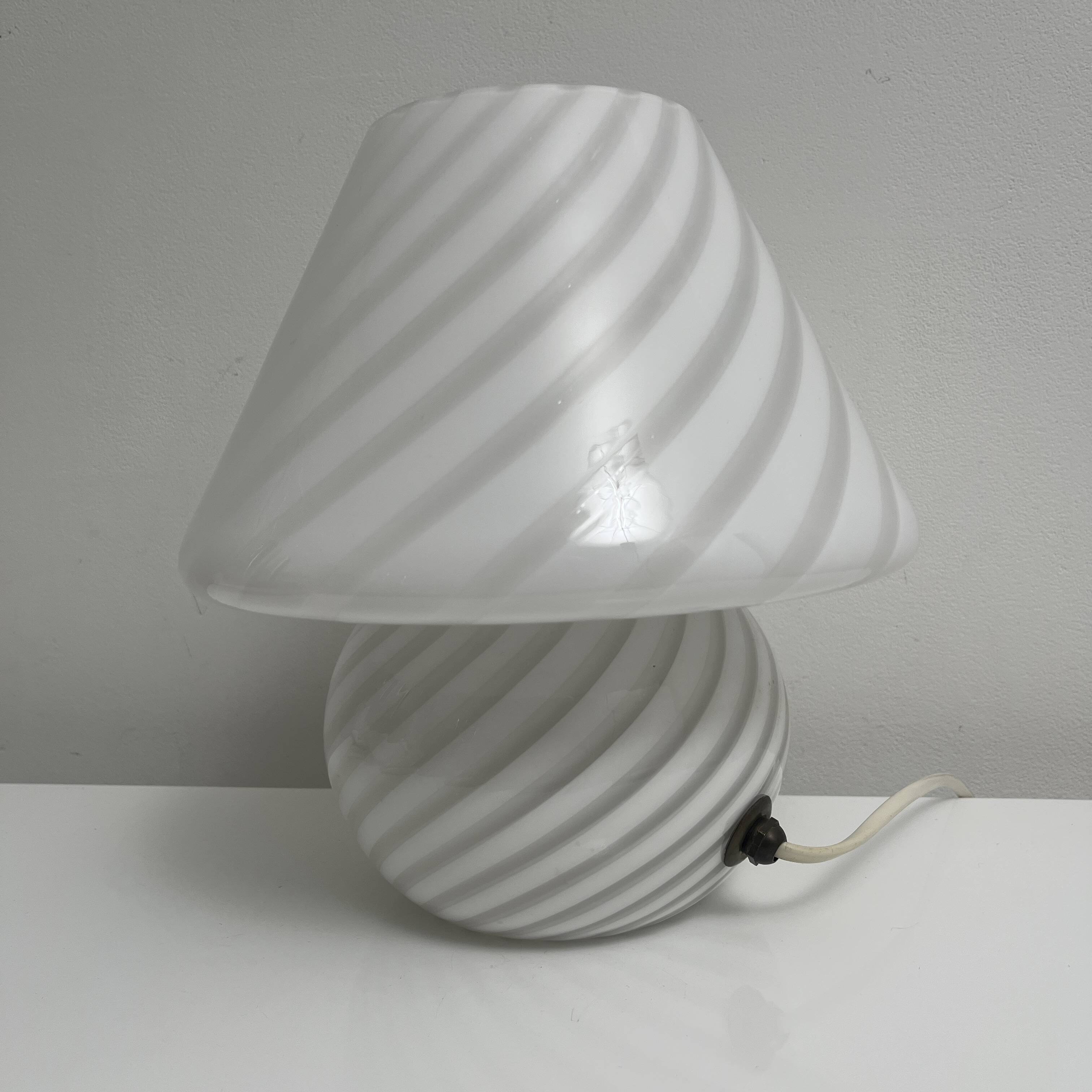 Murano mushroom lamp Italy vintage spiral decor glossy white dlg ven