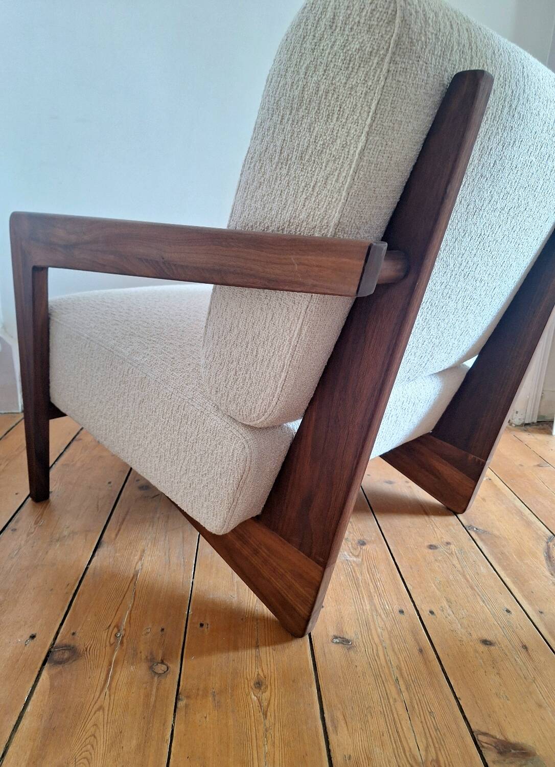 Izag ampm armchair, solid walnut and ecru-colored bouclette, designer seat