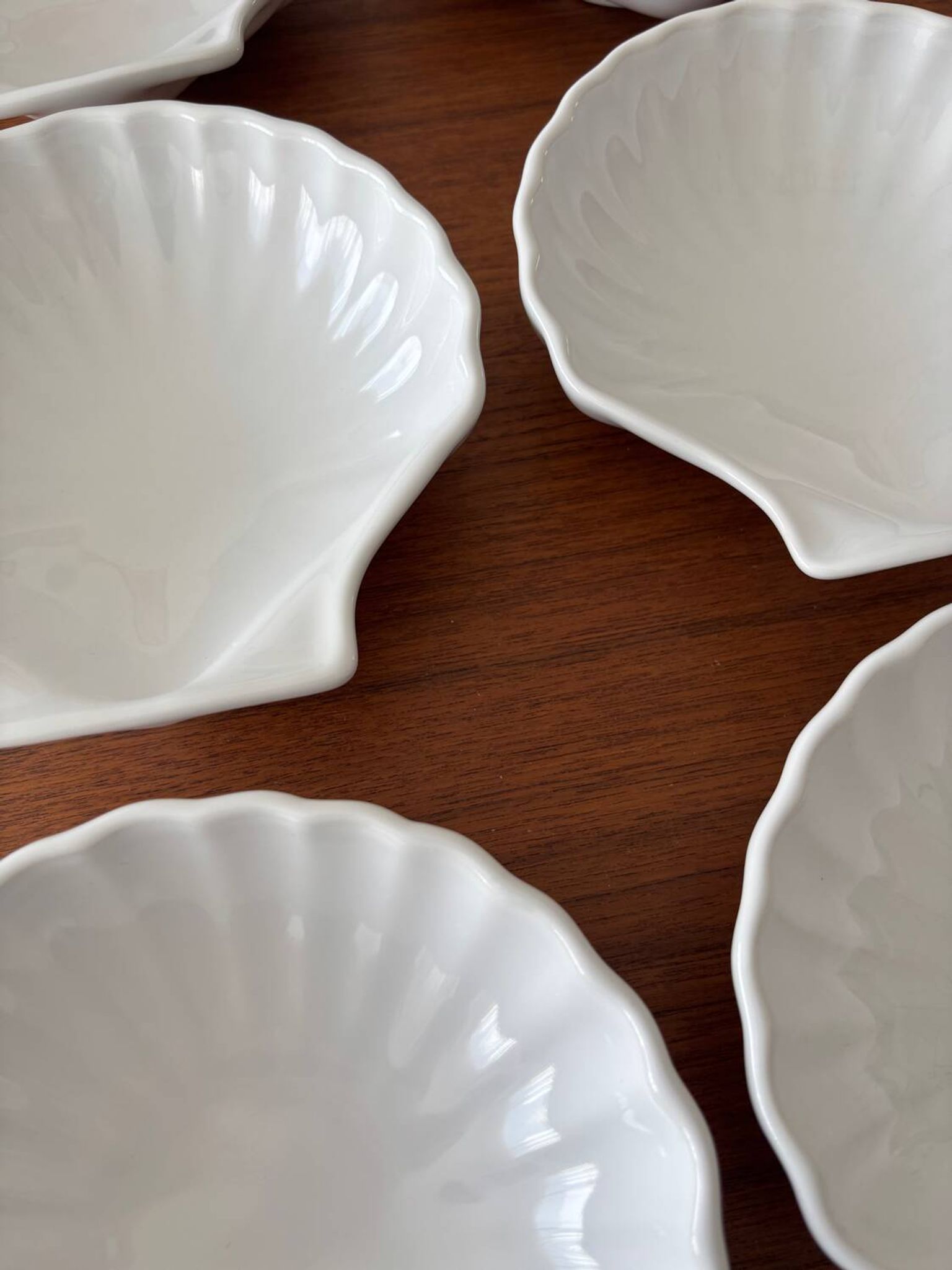 Lot de 6 petits plats coquillage vintage – coupelles en céramique blan