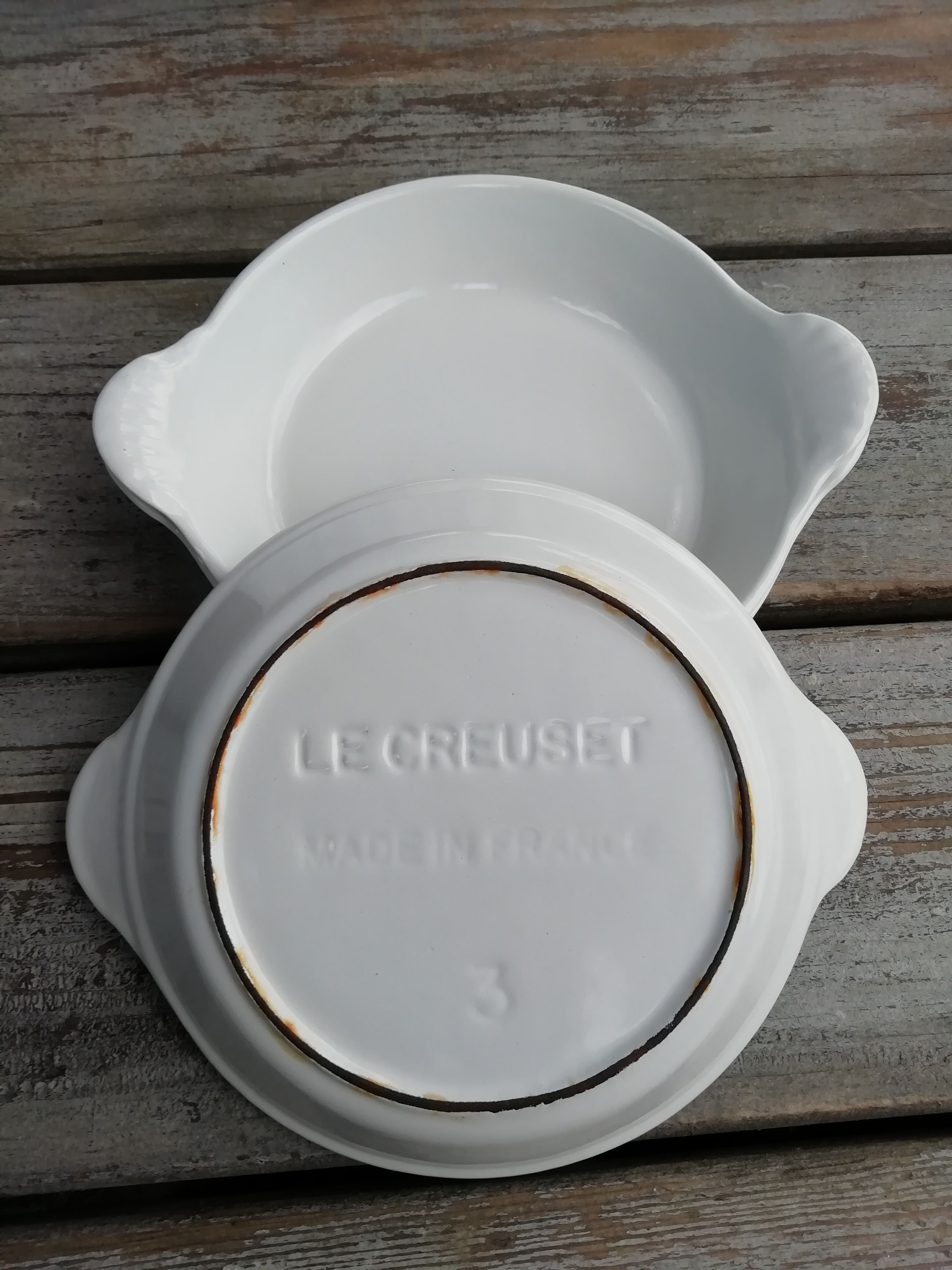 Set of 3 cast iron winged dishes