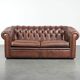 Canapé chesterfield 2,5 places en cuir de vachette vintage au look robuste