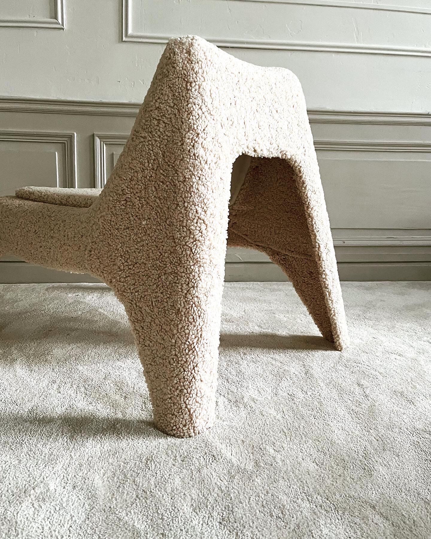 Heated chair in moumoute, sheepskin