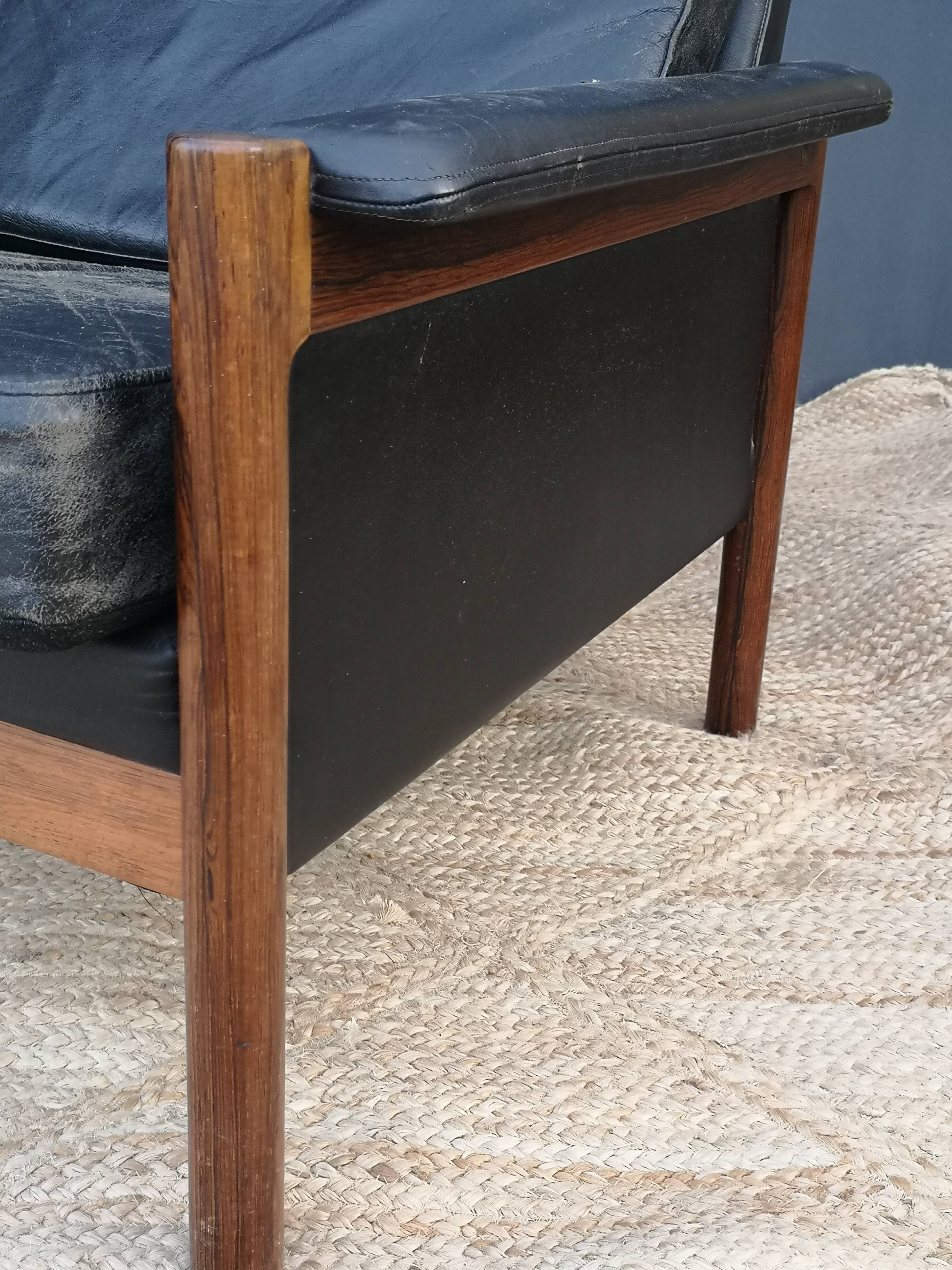 Canapé cuir 3 places scandinave en palissandre années 60