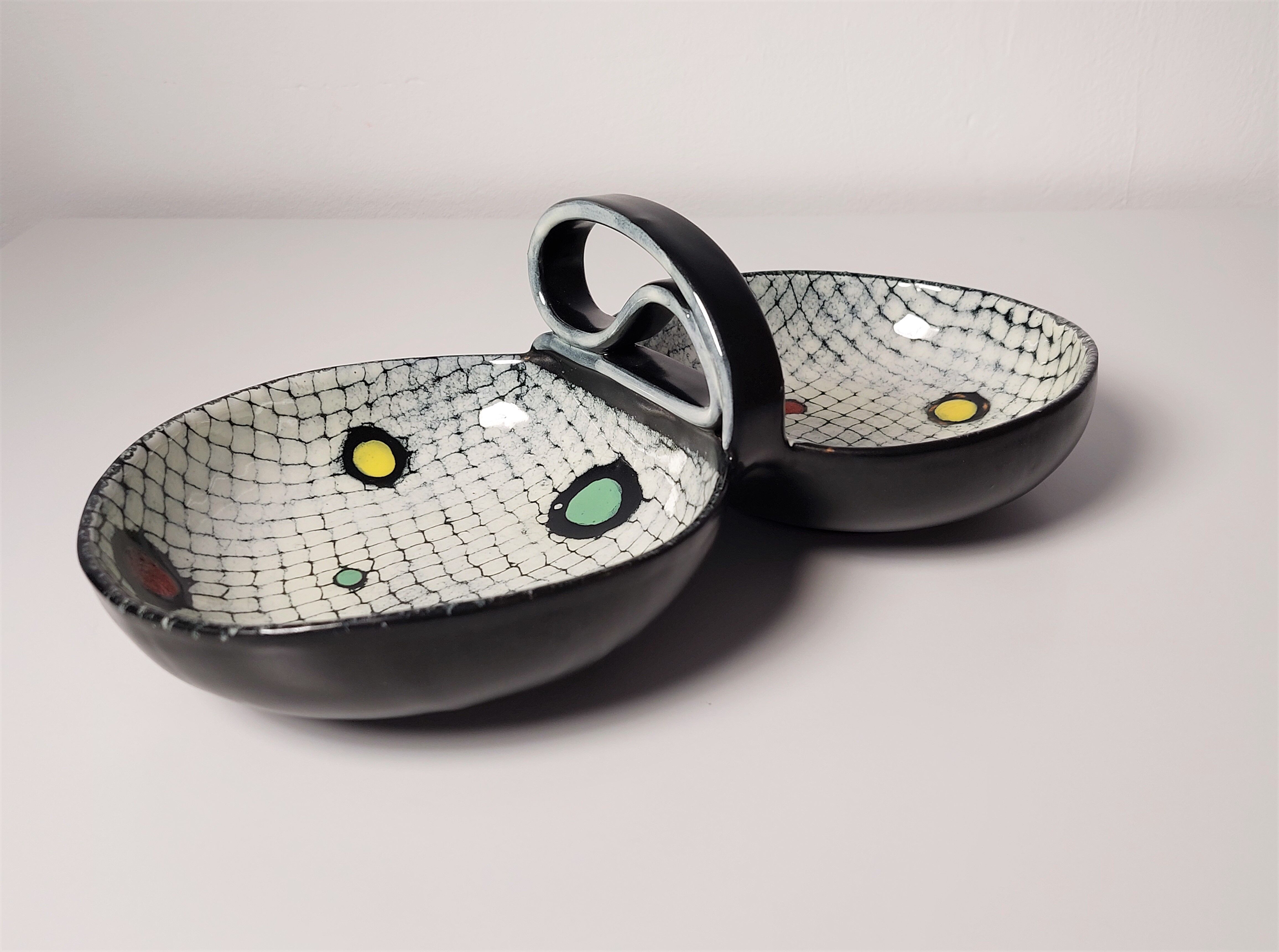 Italian ceramic serving bowl by aldo londi for bitossi 1950's