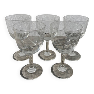 5 verres à pied en cristal ciselé