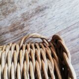 Rattan bouquet holder
