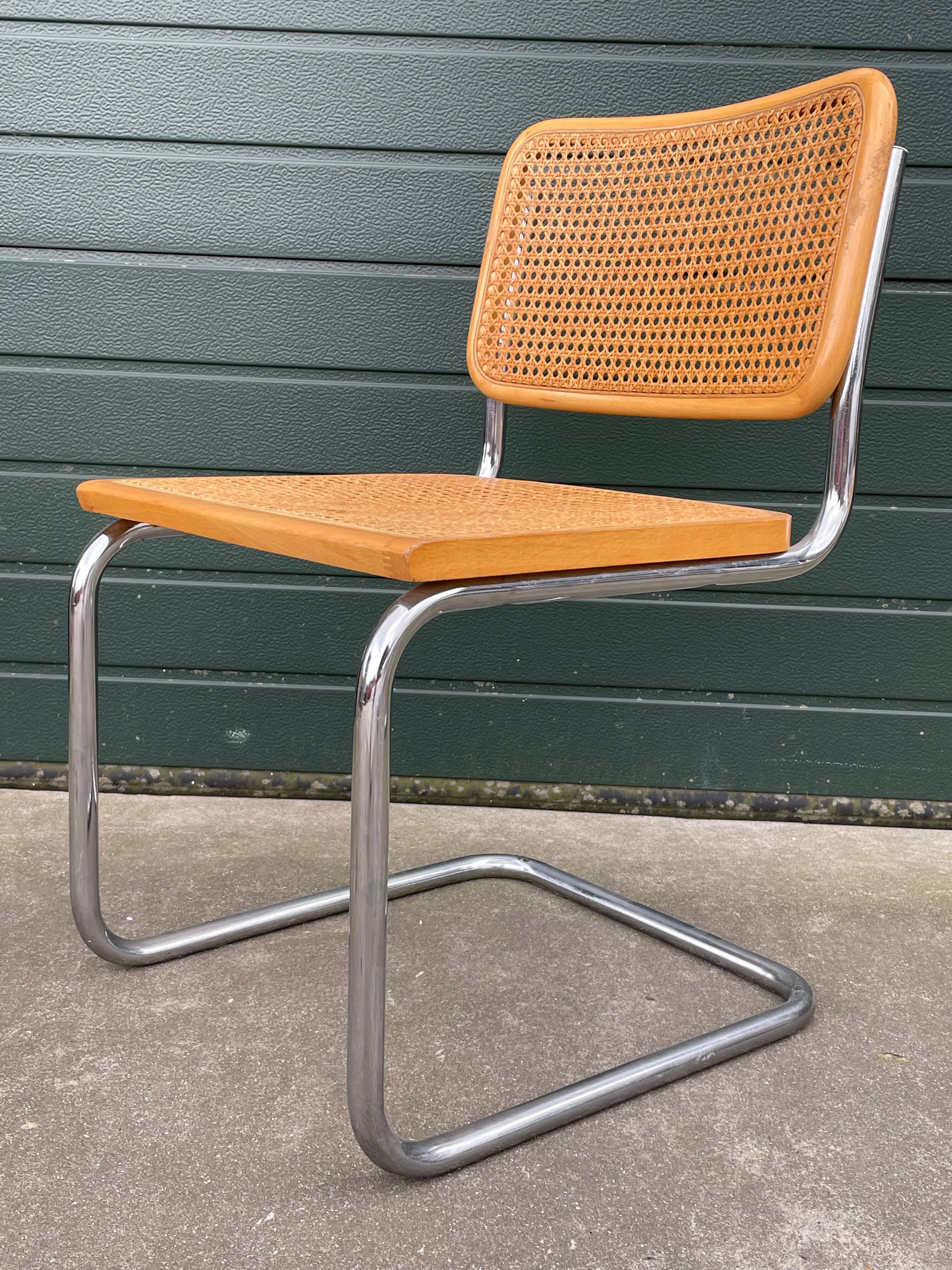 Lot de 4 chaises Cesca modèle b32 en chrome fabriqué en italie par Marcel Breuer