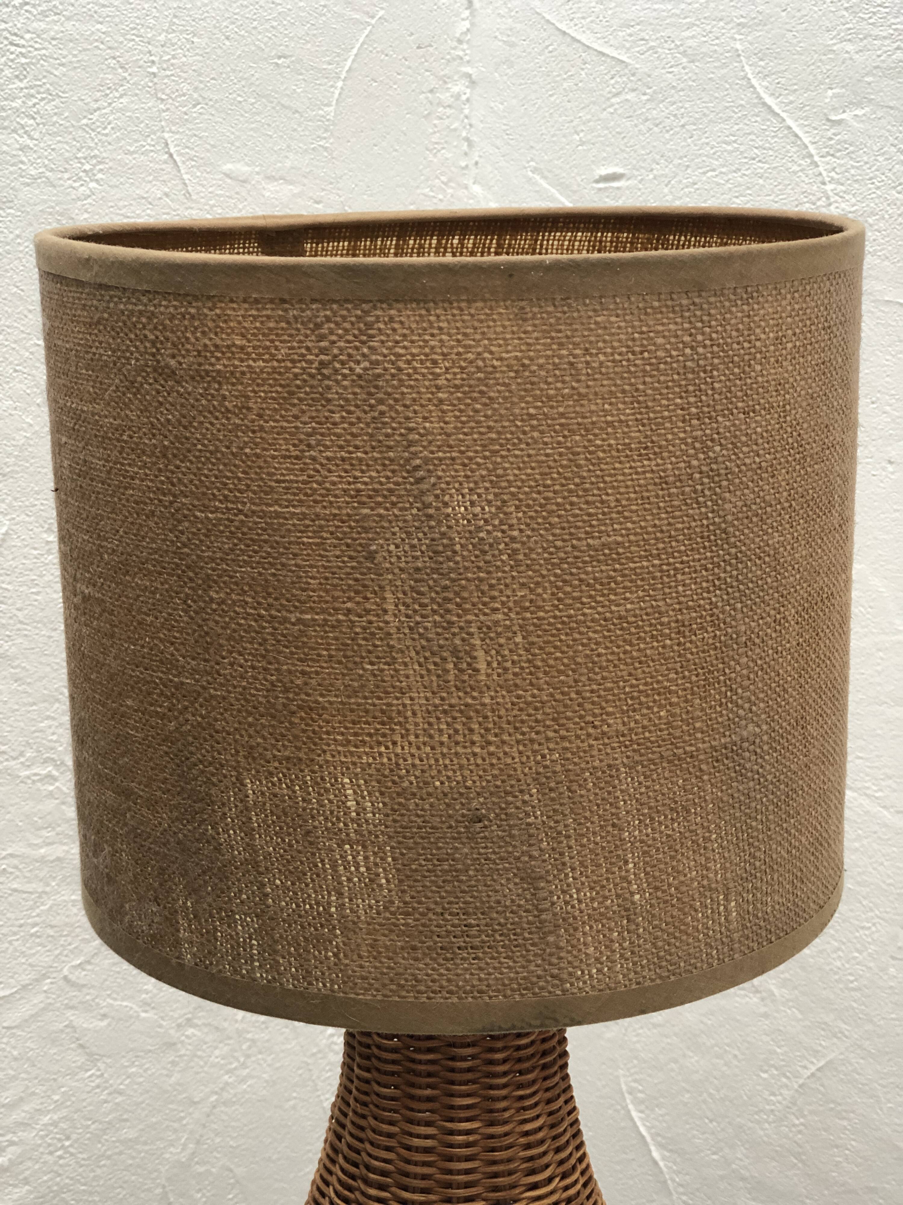 Rattan lamp and jute lampshade