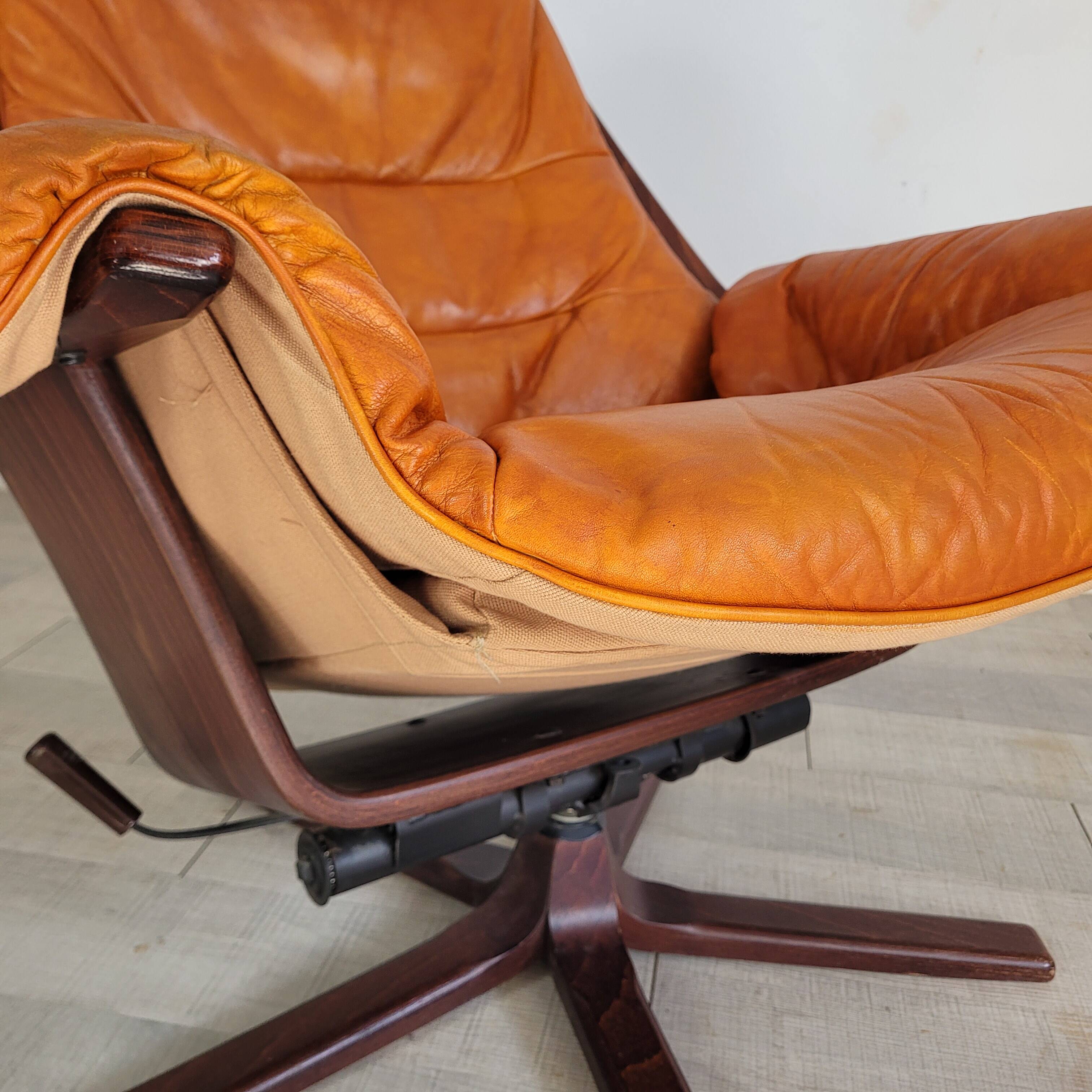 Fauteuil lounge vintage Göte Mobler 1960 pivotant et inclinable