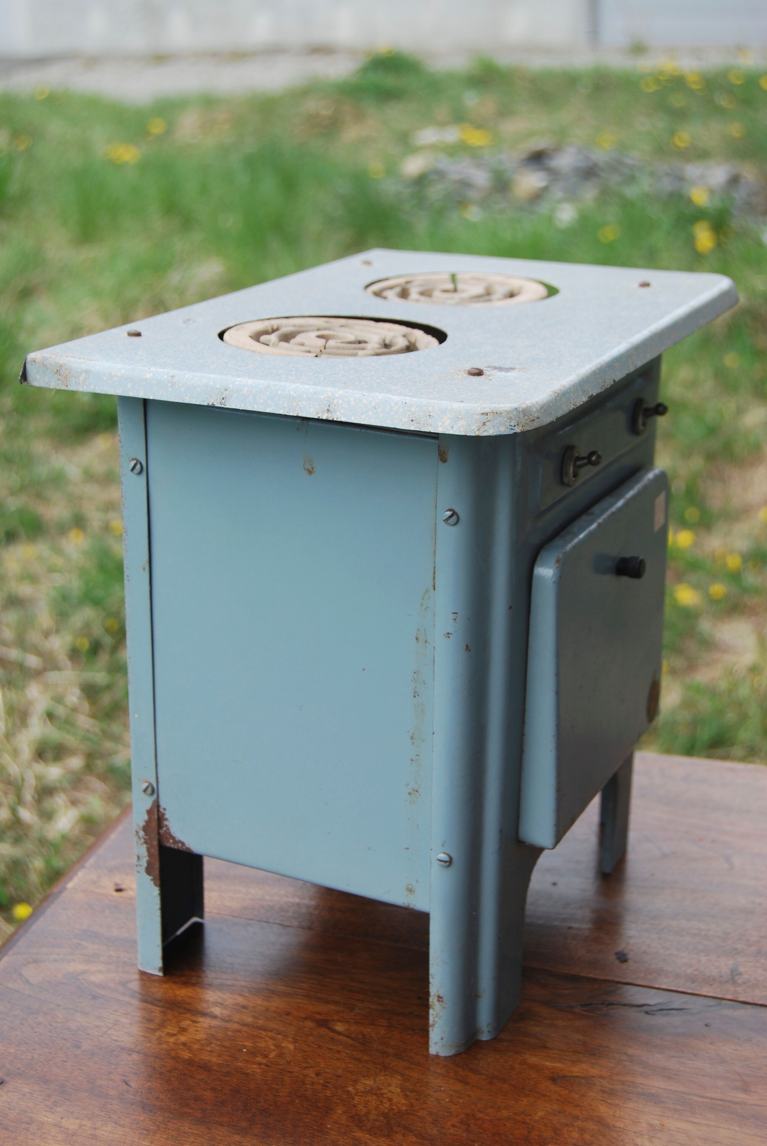 Tin toy, "atomic" electric stove