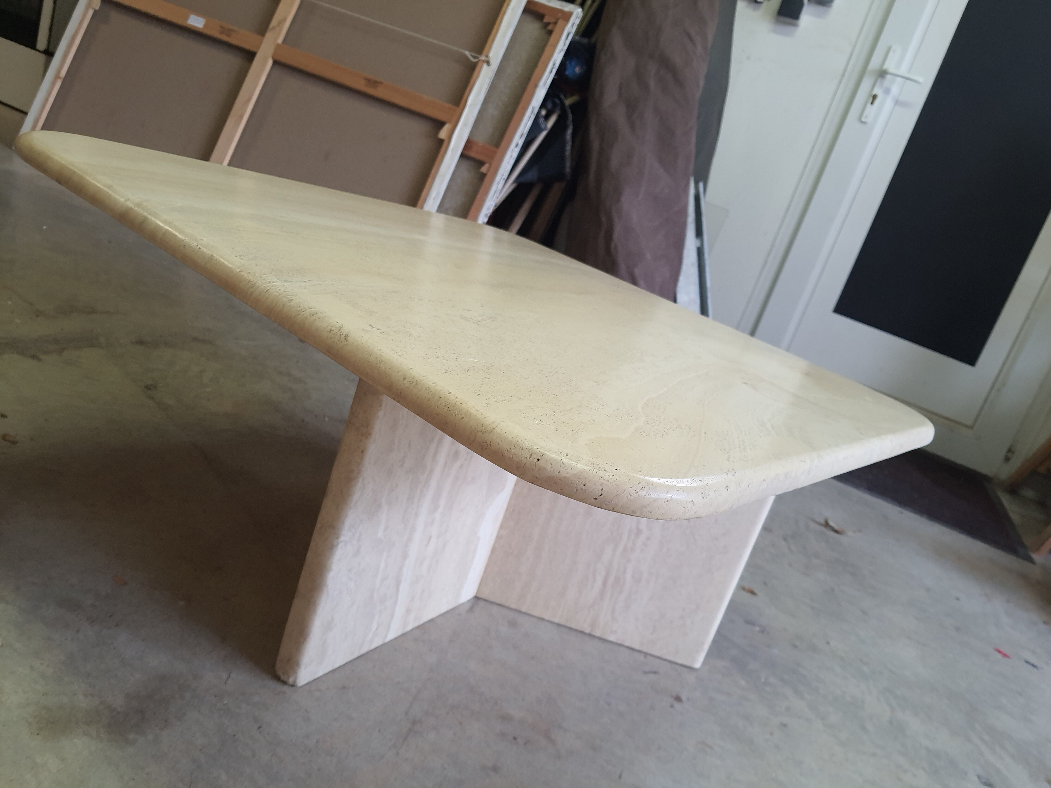 Coffee table in travertine Roche bobois