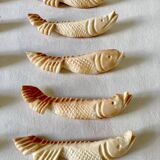 10 fish-shaped knife holders