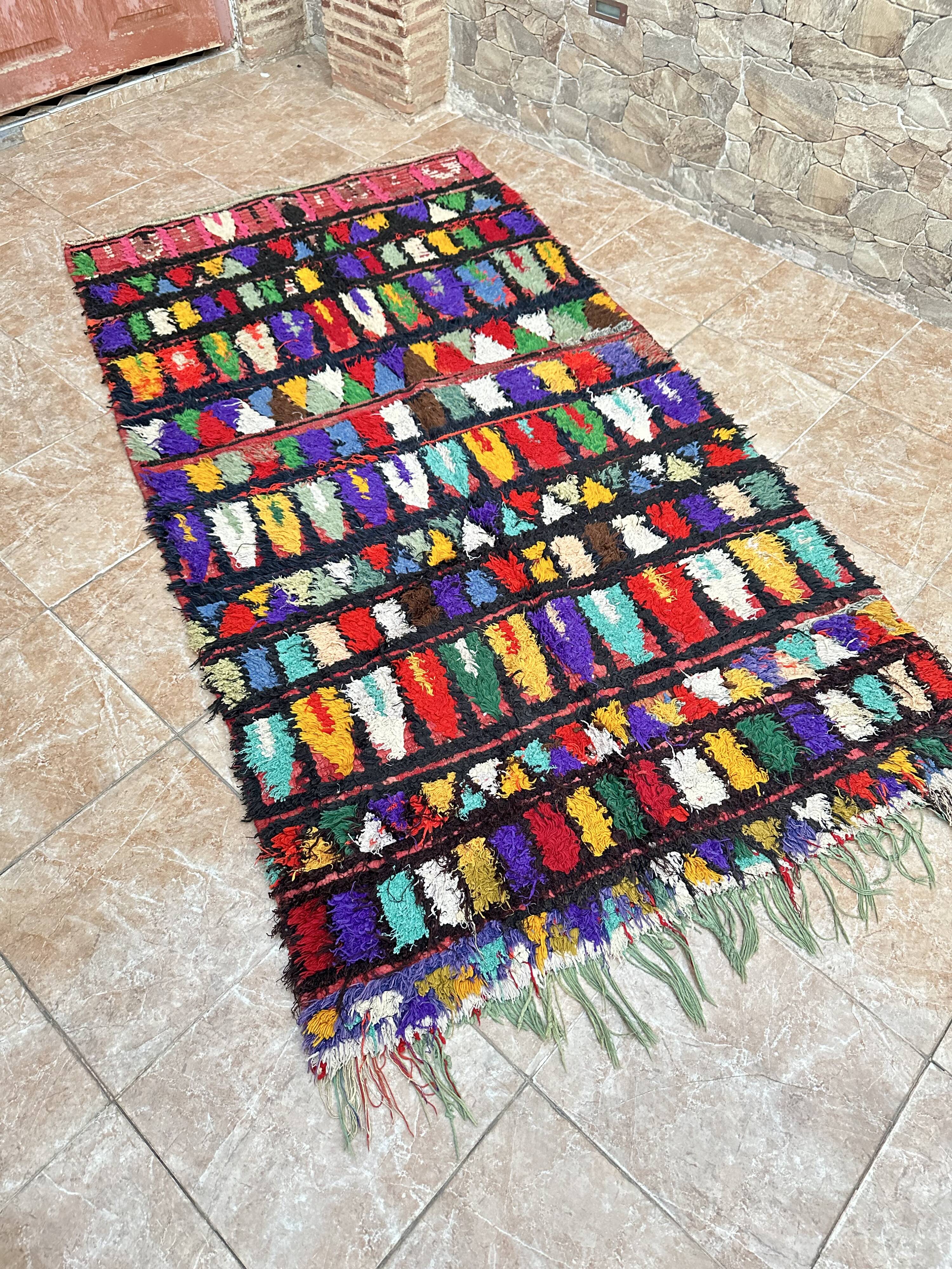 Vintage Moroccan Boujaad rug: Small abstract red Boucherouite rug.