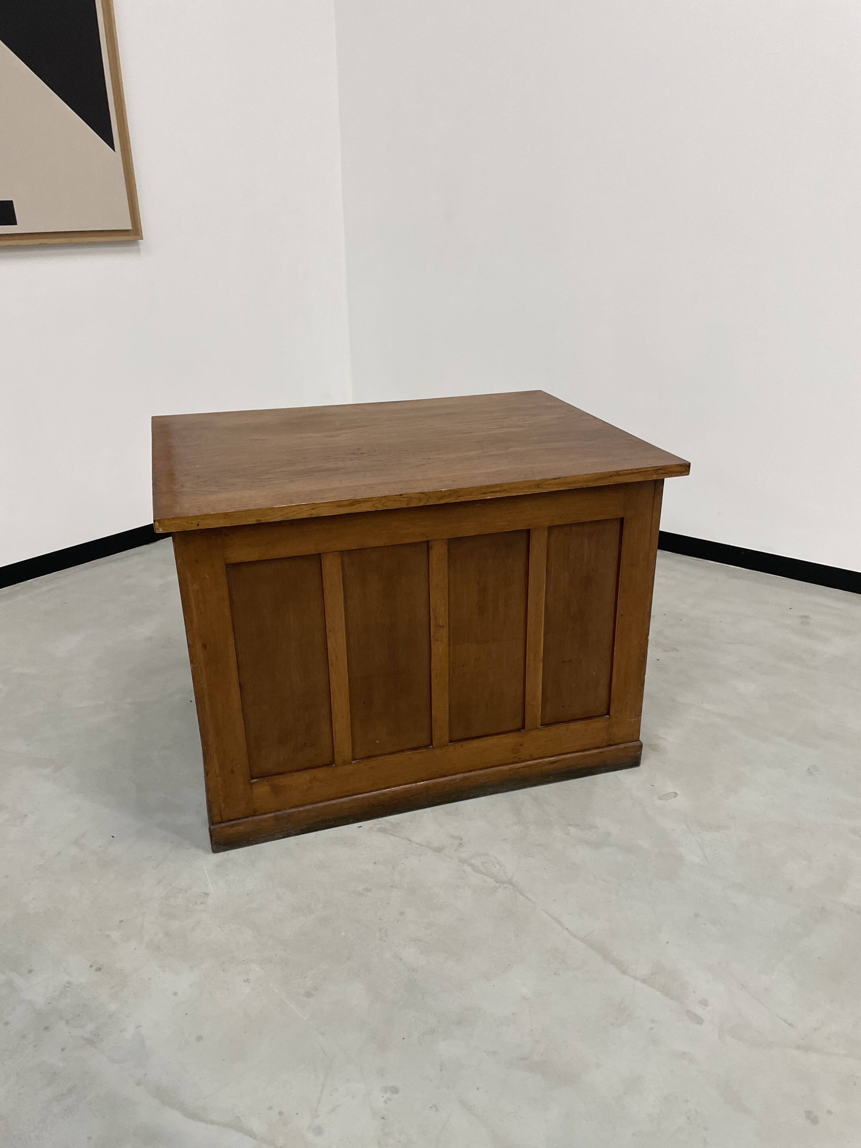 Oak and veneer counter or desk