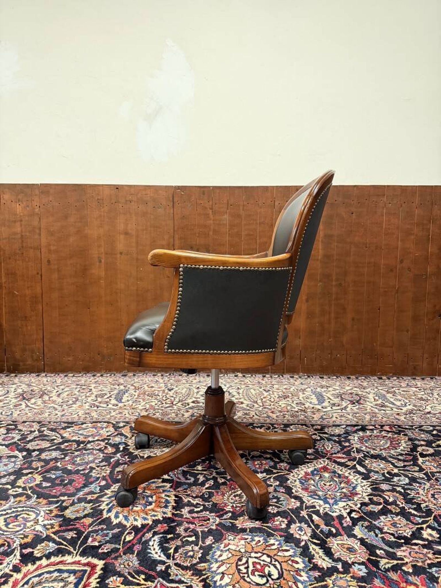 Chaise de bureau italienne classique