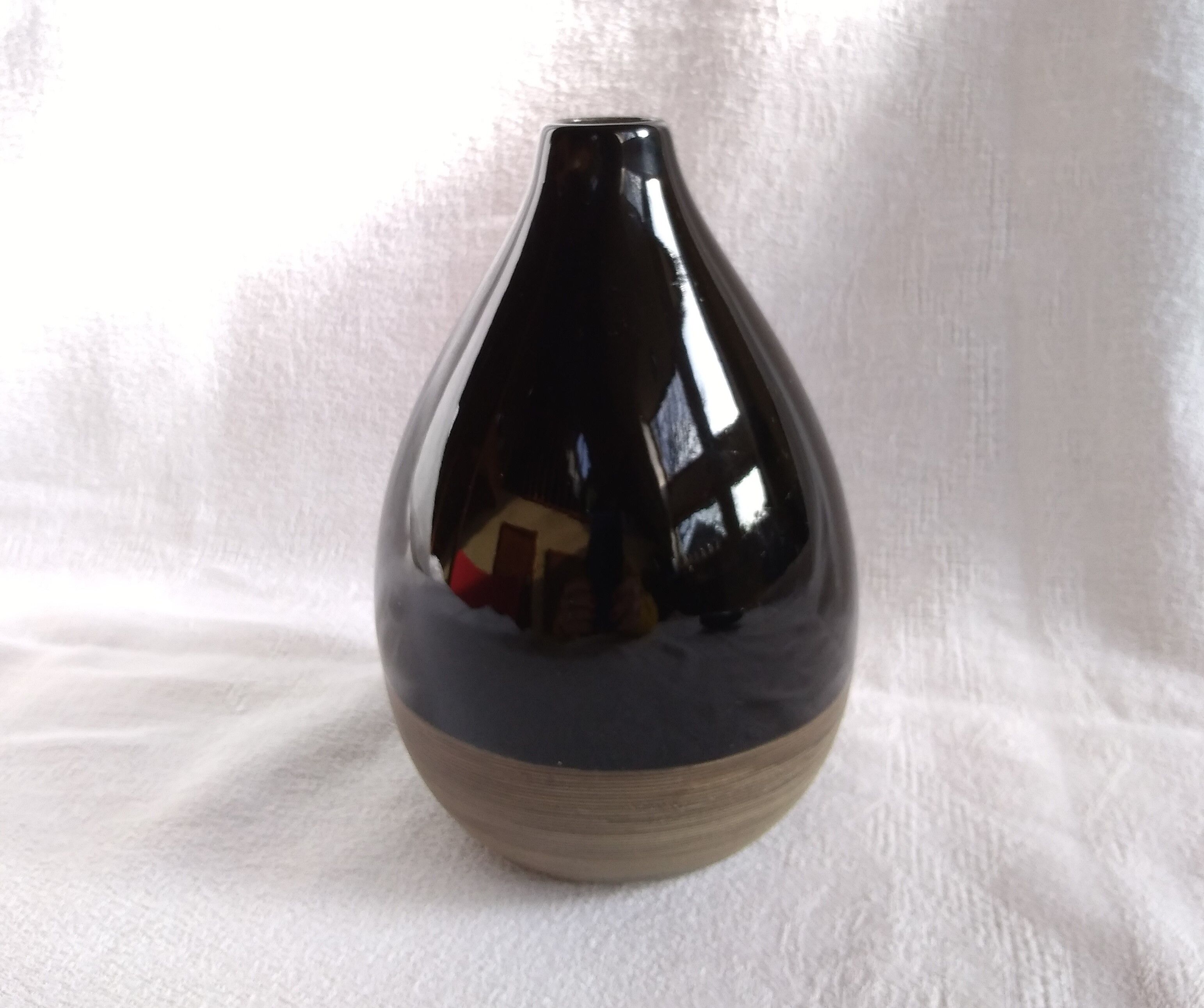 Ceramic vase drop shape