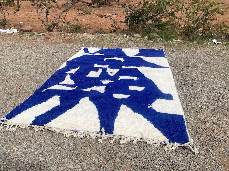 Decorated Moroccan rug 200cm x 300cm
