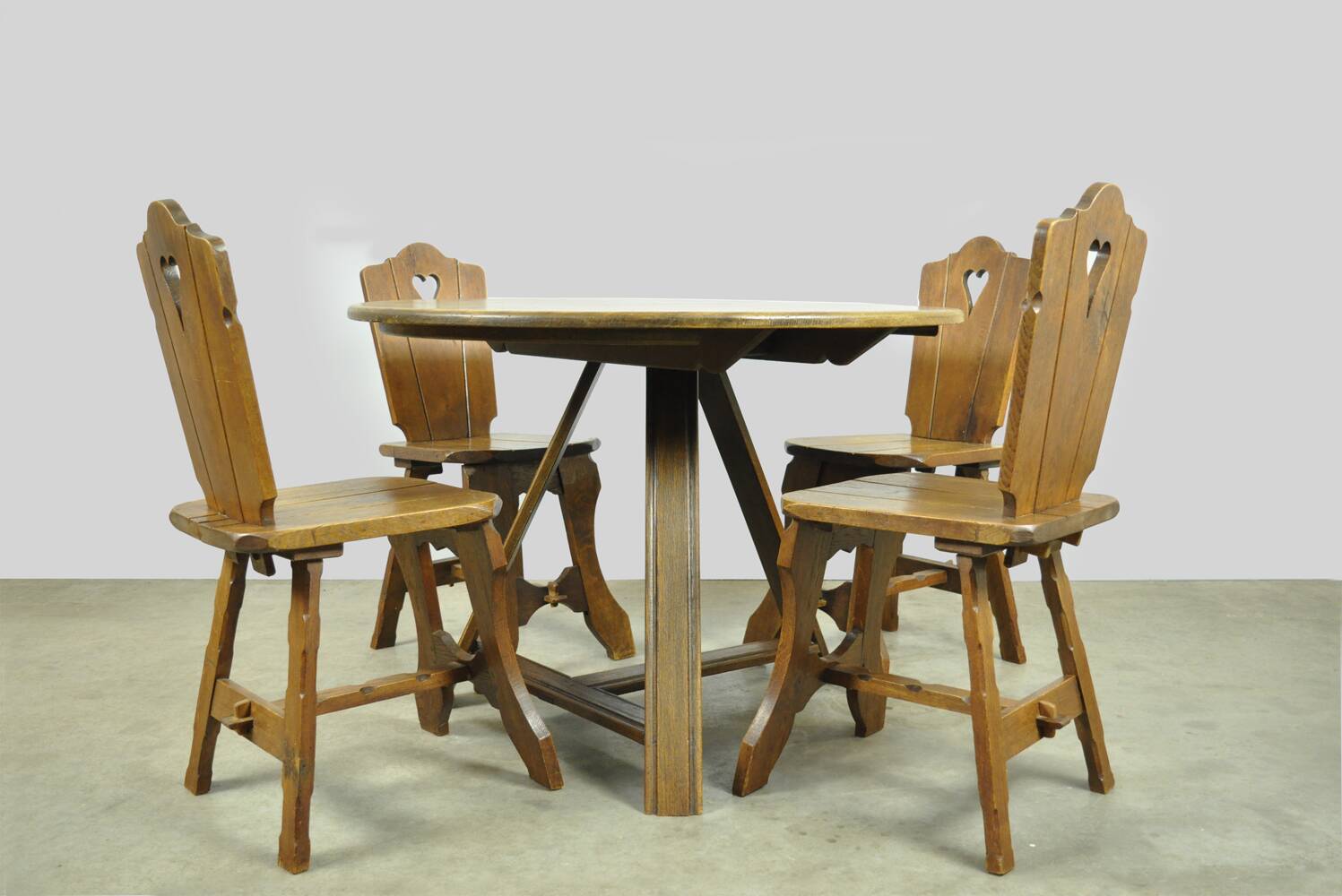 Vintage brutalist oak handmade farmhouse dining chairs, 1930s
