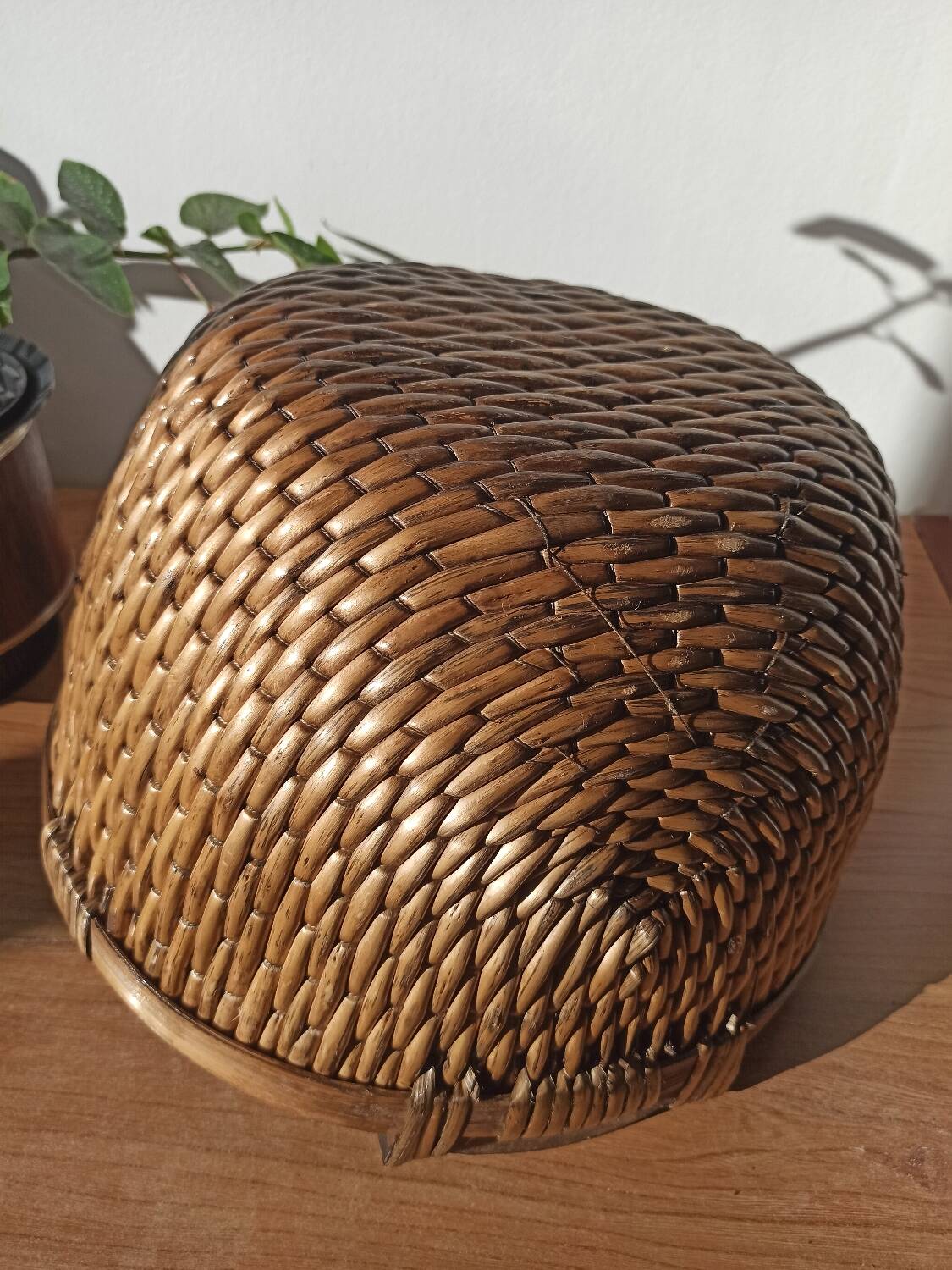 Vintage woven rattan basket - Traditional Asian wickerwork