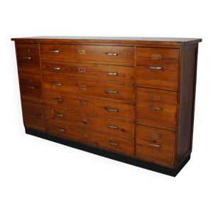 Armoire à pharmacie