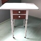 Table with drop-leaf parts