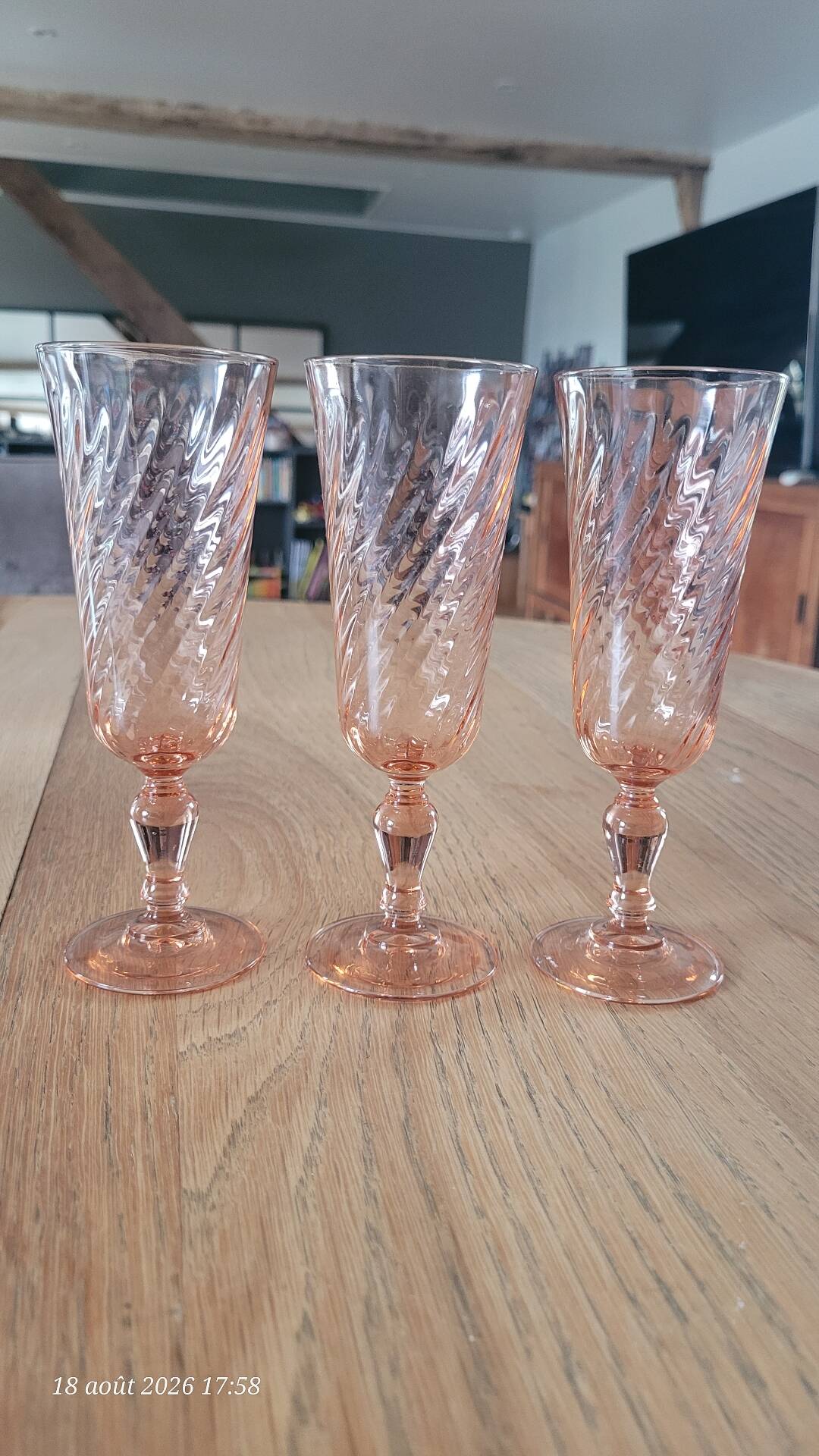 3 Rosaline champagne flutes