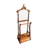 Servant Oak Room Valet