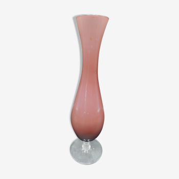 Vase en verre opalin violine