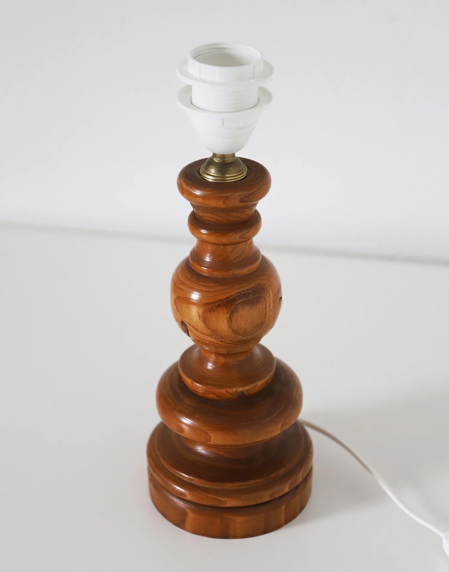 Handcrafted table lamp "Garden of Yesteryear" – Vintage turned wood from the 1970s