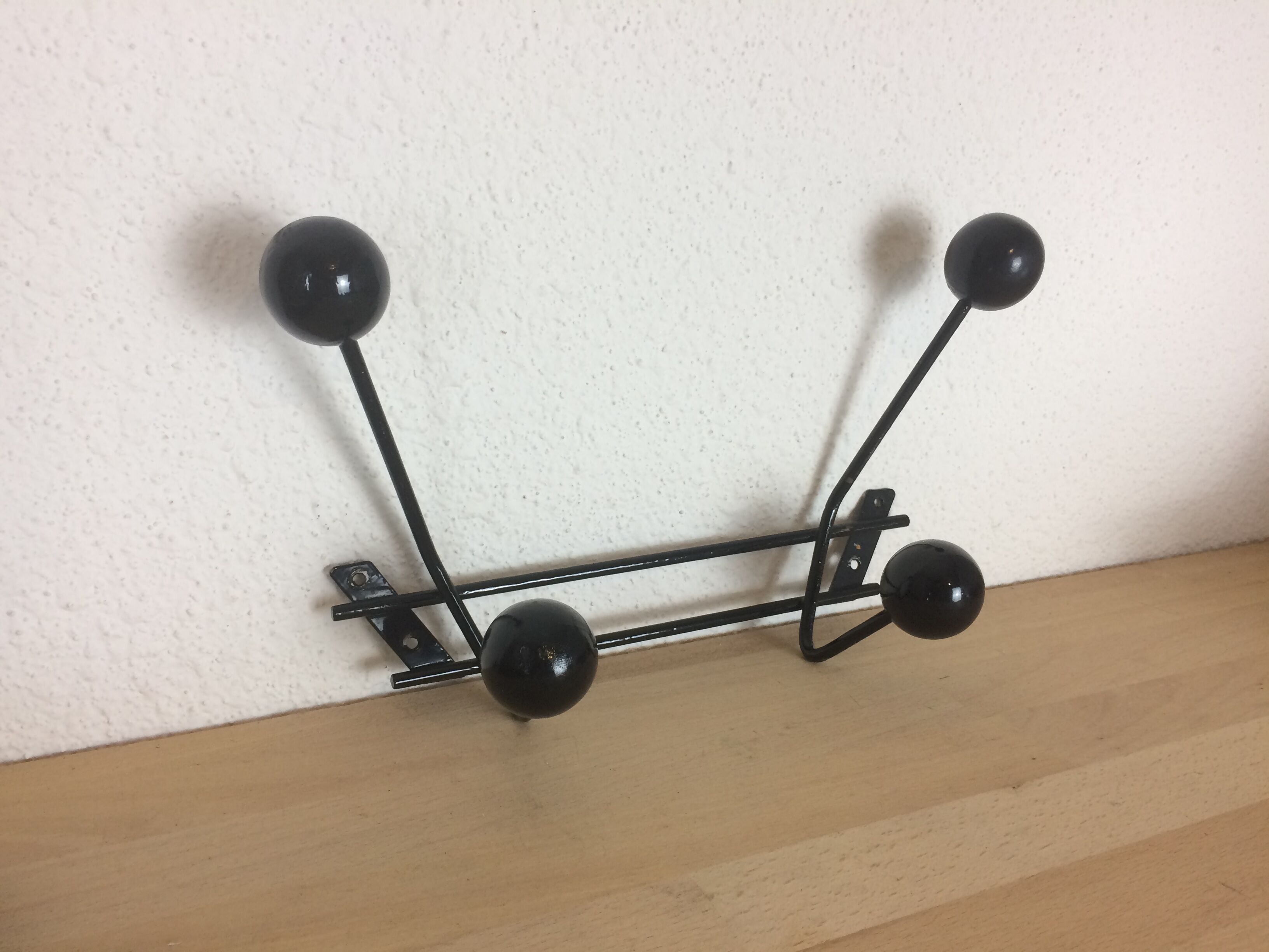 Double black metal peg, balls