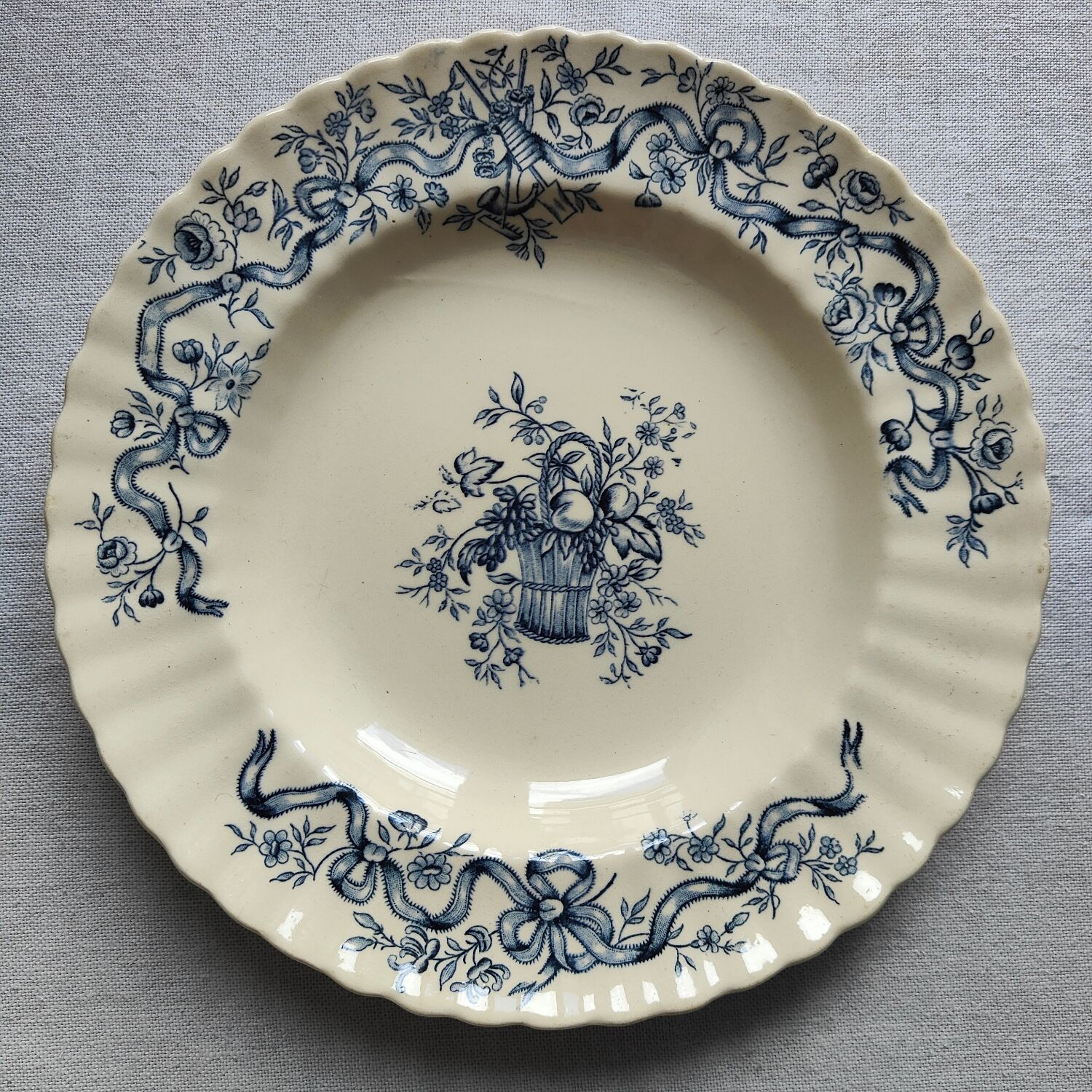 Ironstone plate Longchamp