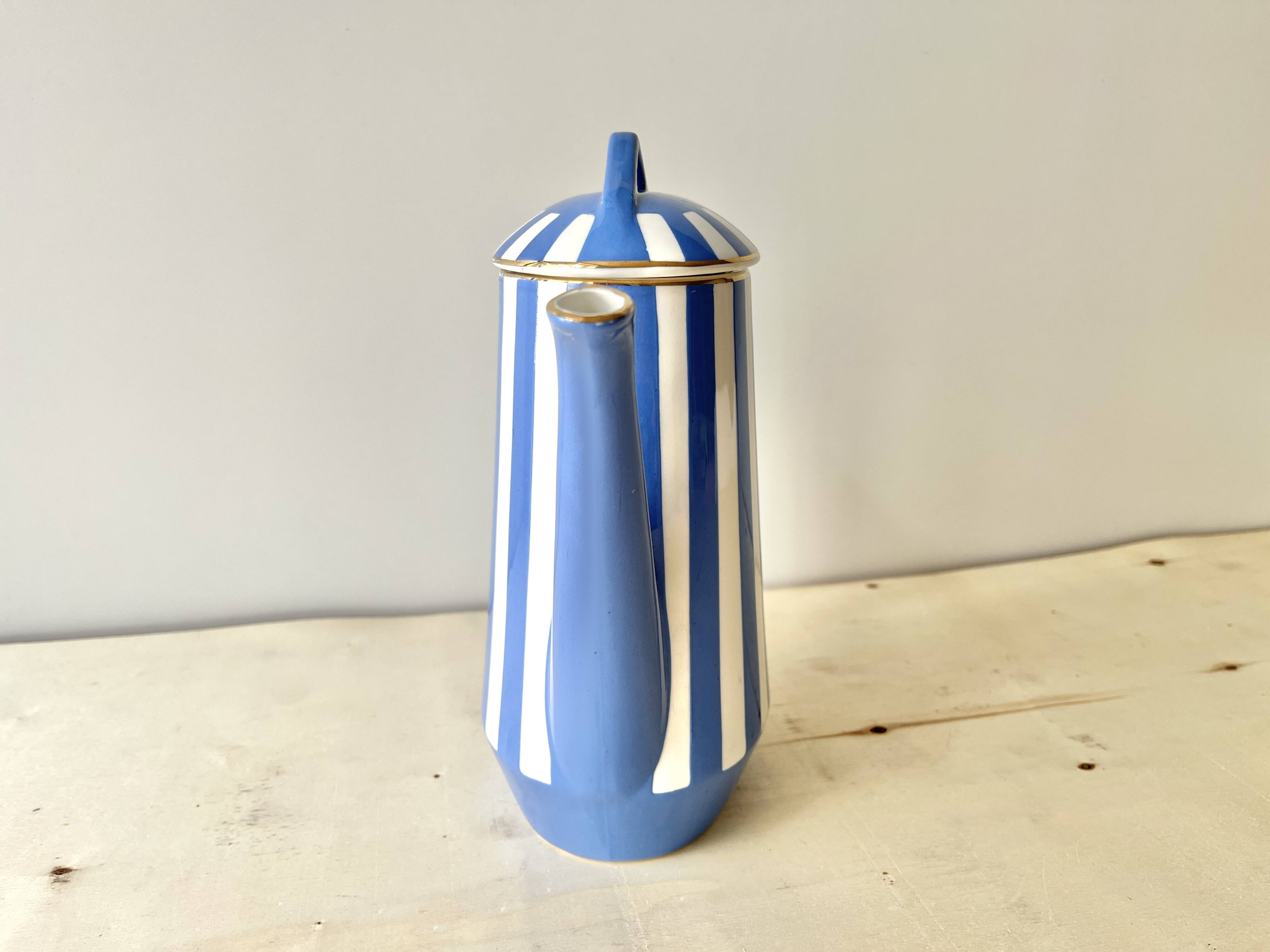 Large Fox Trott Sarreguemines coffee pot in art deco earthenware, 1930s vintage