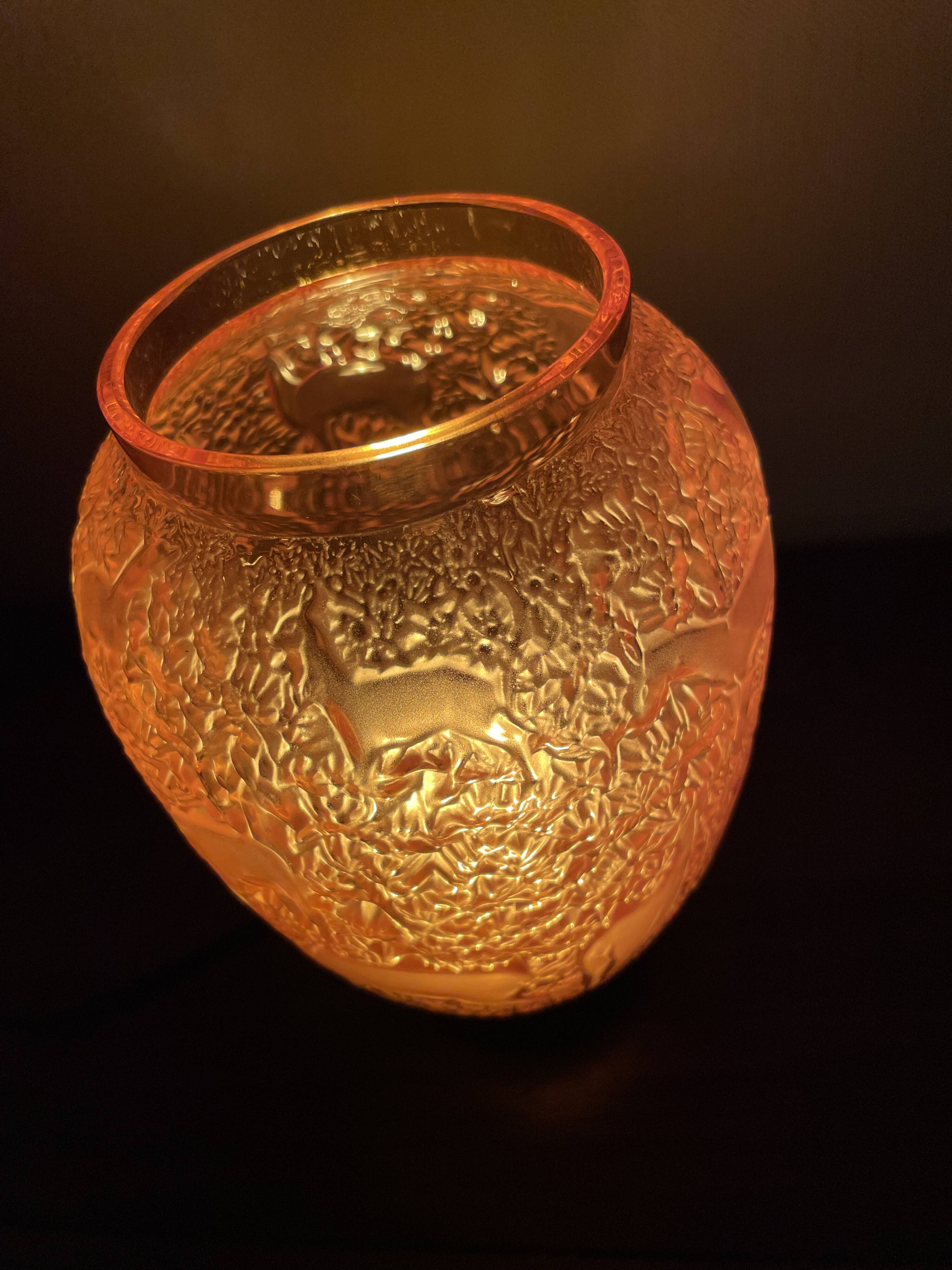 “Biches” crystal vase by Lalique – Amber