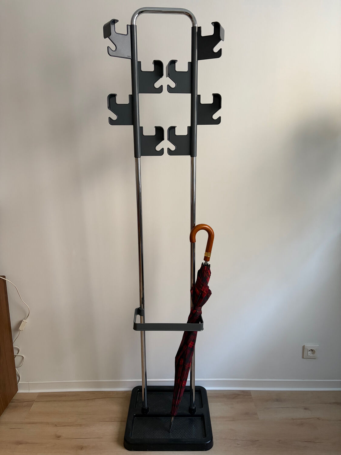 Coat rack Space Age design by Jean Pierre Vitrac for manade 70s/80s.