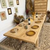 Solid oak farmhouse table with 2 central extensions