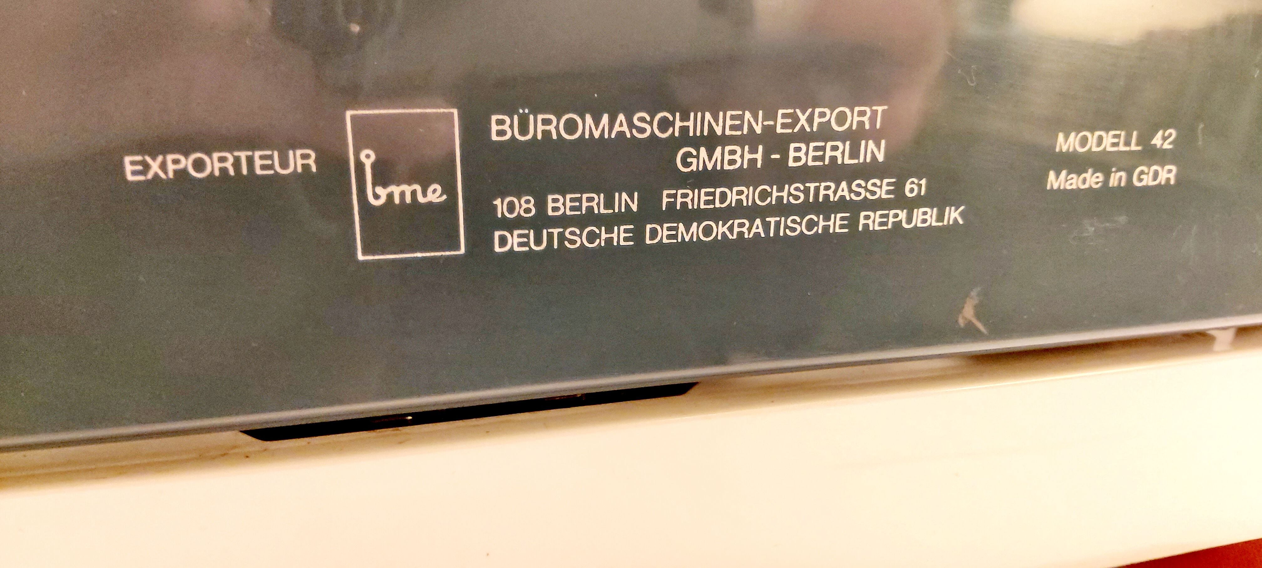 Typewriter Daro Erika