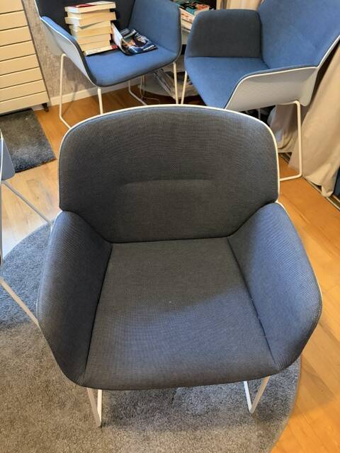 Andreu World Flex Armchair