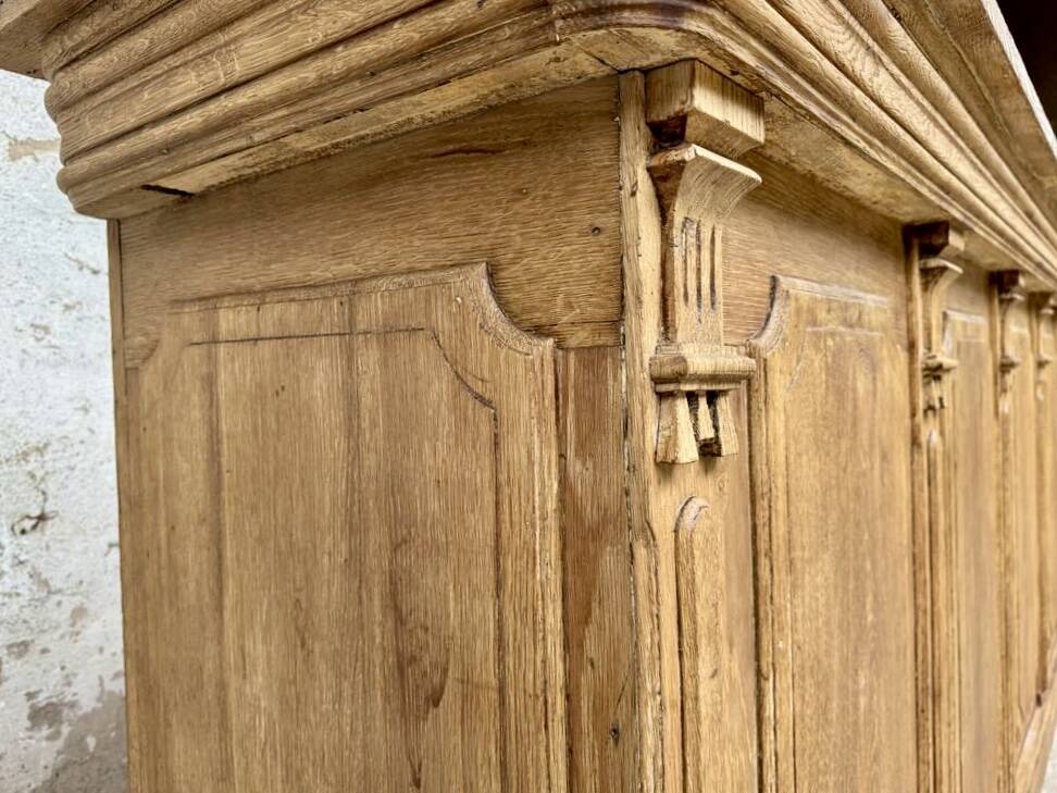 Old oak restaurant bar counter from the early 20th century