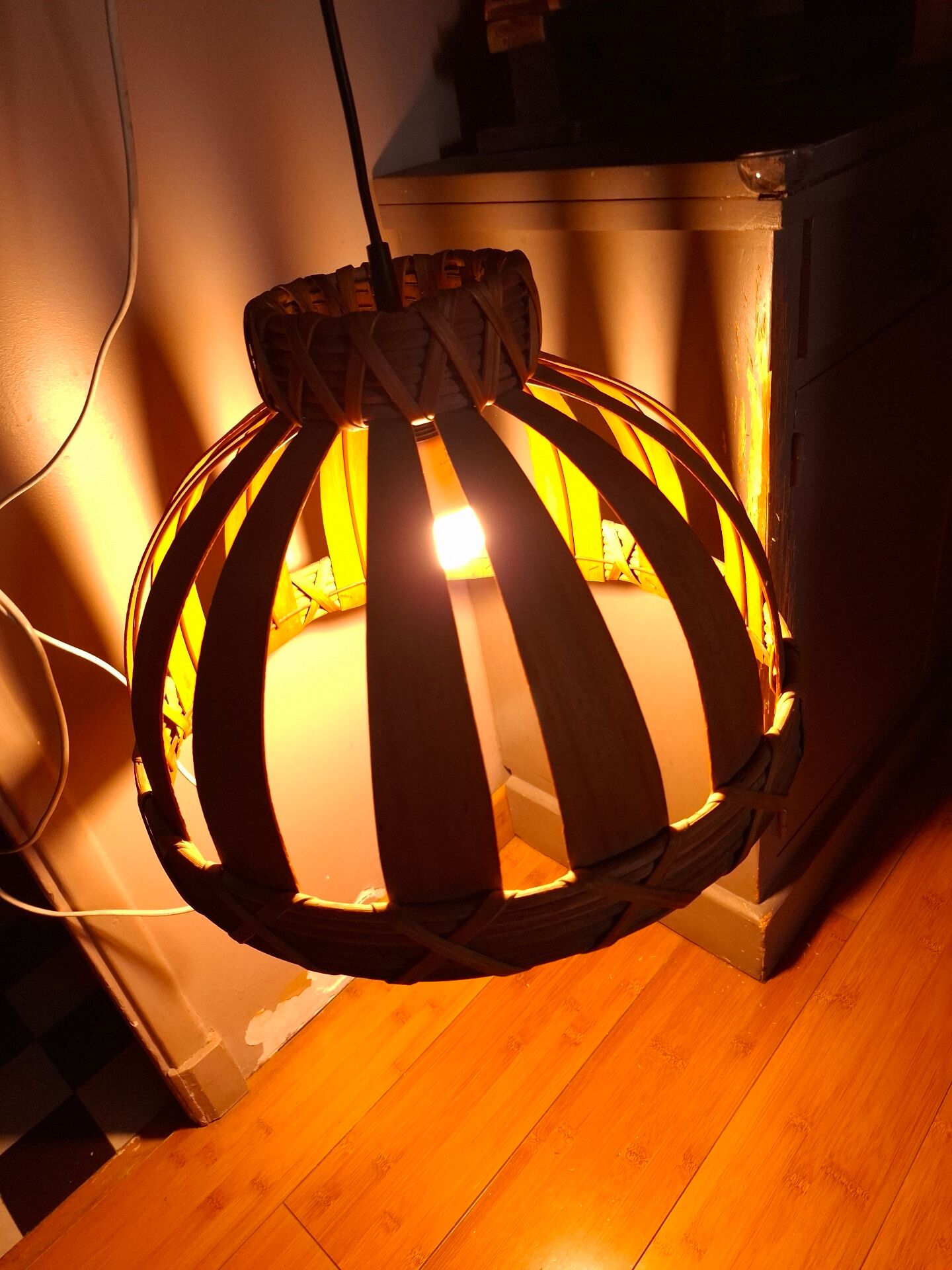 Scandinavian wooden slat suspension