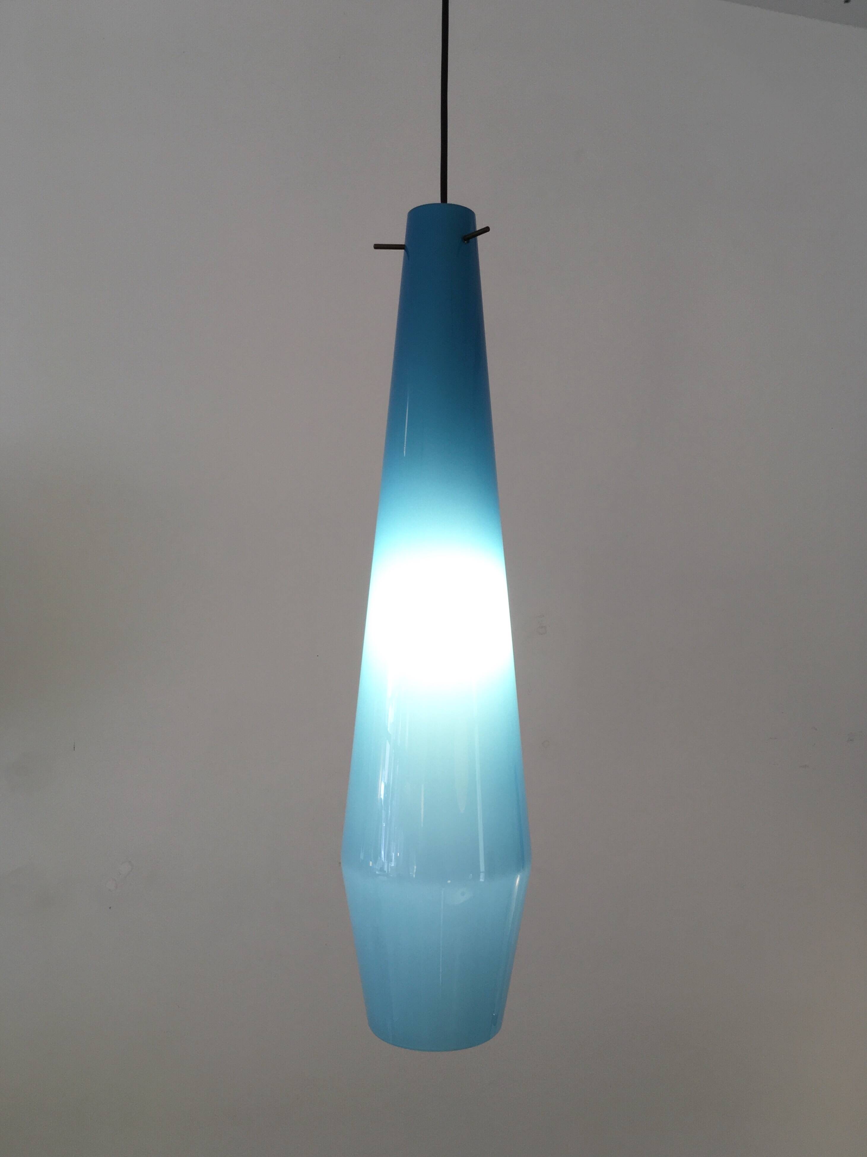 Large blue opaline