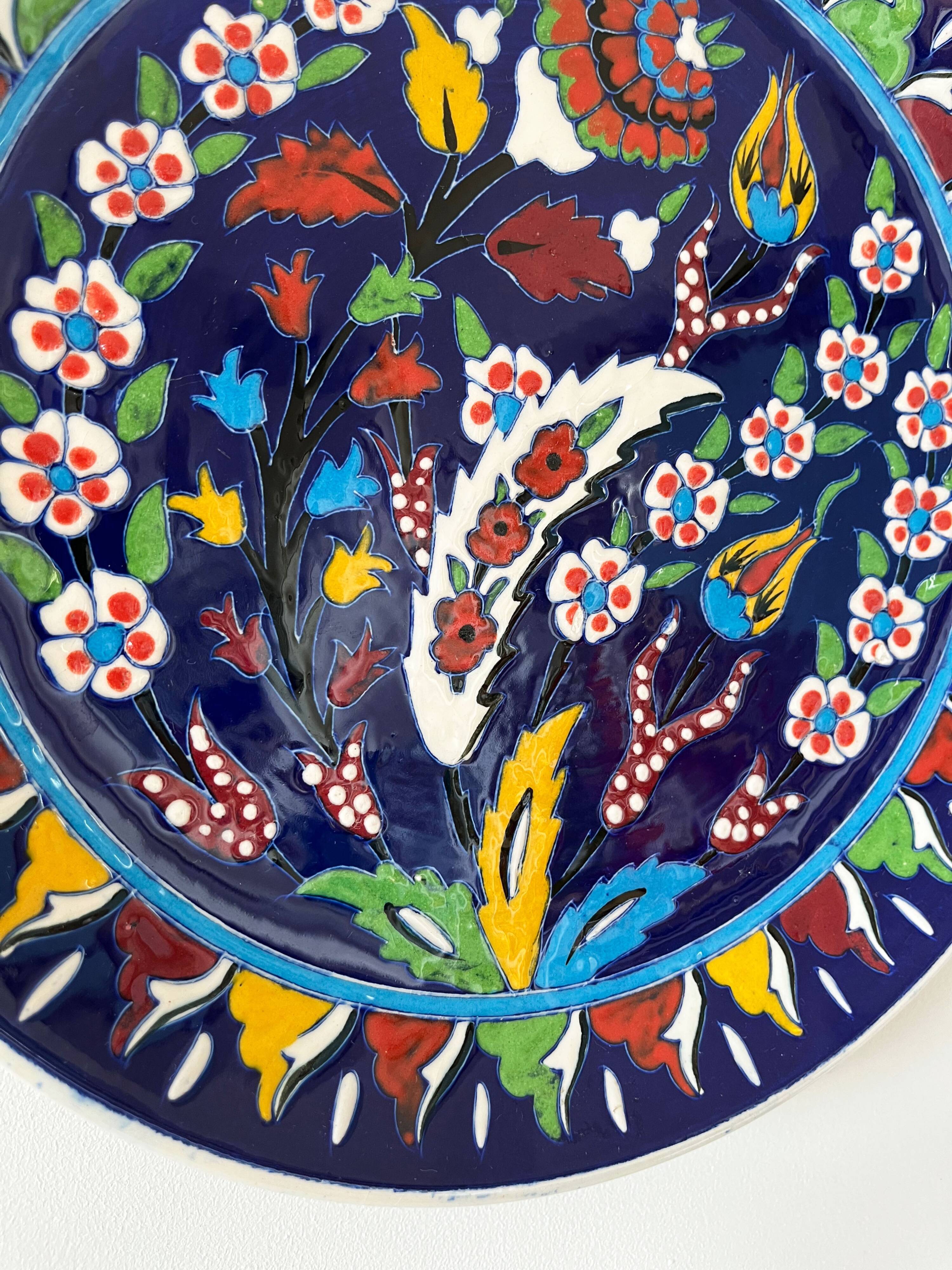 Kuthaya handcrafted ceramic plate