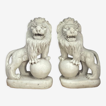 Pair of white marble lions