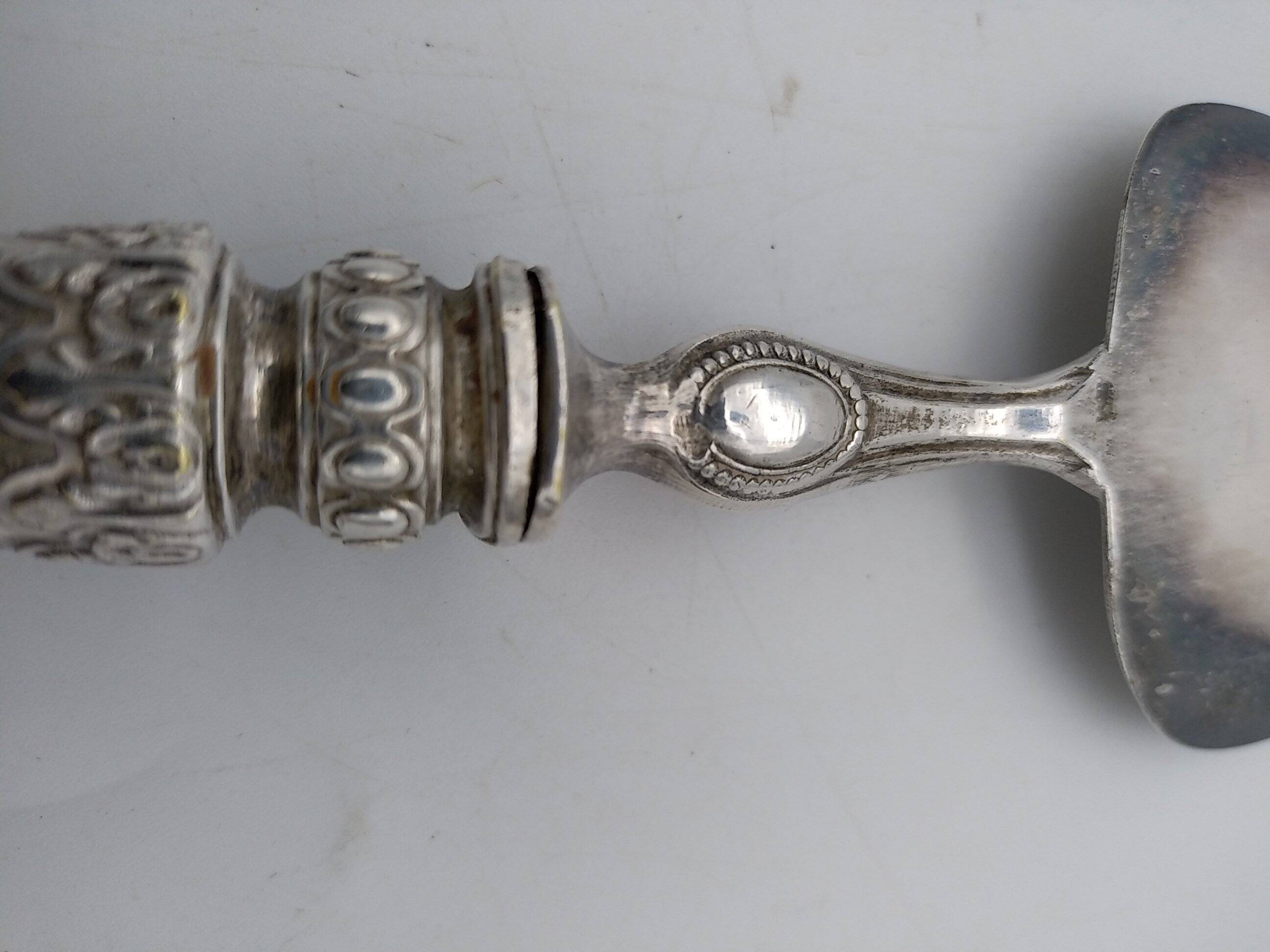 Silver and silver-filled pie server. 19th century.